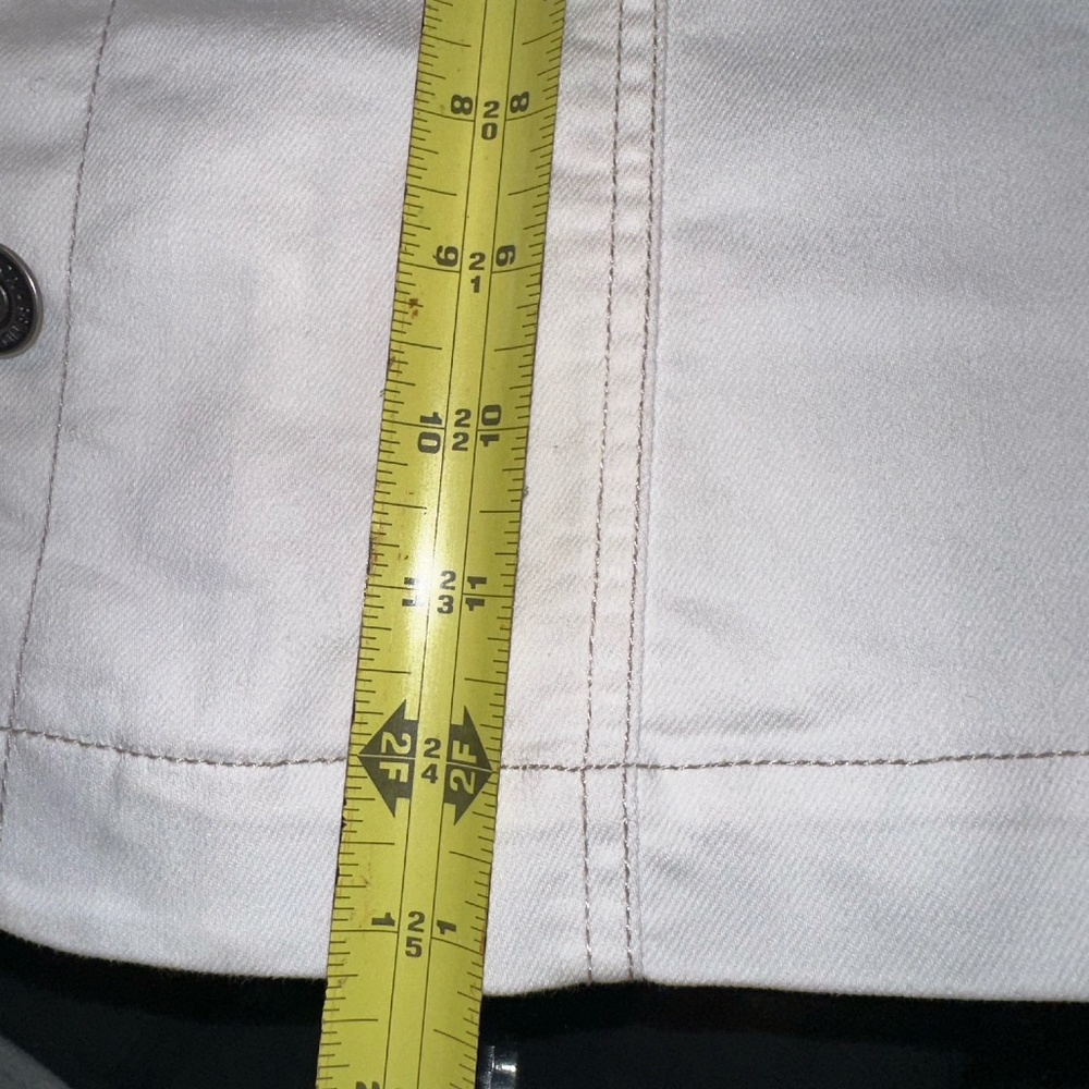 Pendleton Women's White Denim Jacket ~ Medium - image 7